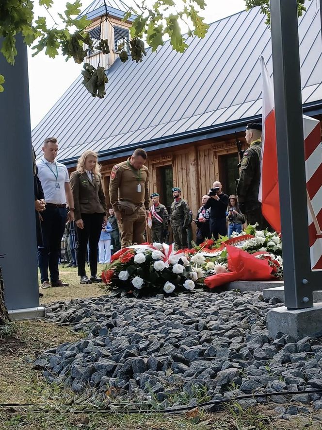 Młody żołnierz zginął na granicy z Białorusią. Odsłonili pomnik na jego cześć. „Niech będzie symbolem”