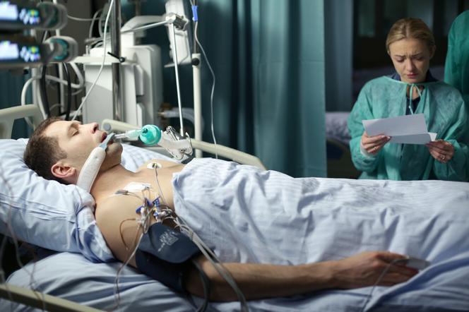 QUIZ. Rozpoznasz kogo spotkały te nieszczęścia? Tylko prawdziwy fan seriali zna 7 odpowiedzi!