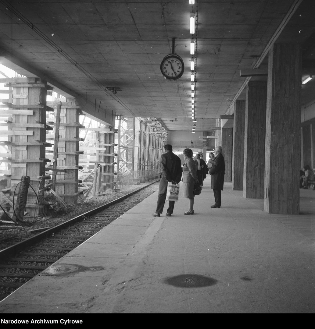 Budowa dworca Warszawa Centralna na początku lat 70.