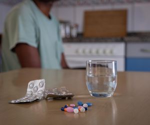 Zabójczy krokodyl do zrobienia w domu z leków bez recepty. Brak kontroli