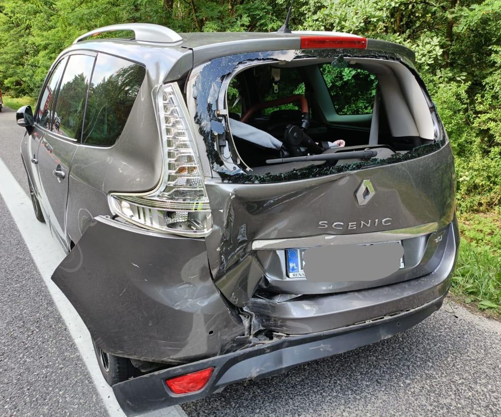 Wypadek w Lisowie, Cztery osoby ranne, w tym troje dzieci. Są utrudnienia