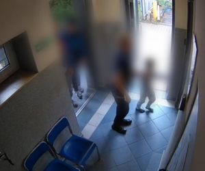 Dramat w Pszczynie. 5-latek w samej piżamie i skarpetkach błąkał się po ulicach
