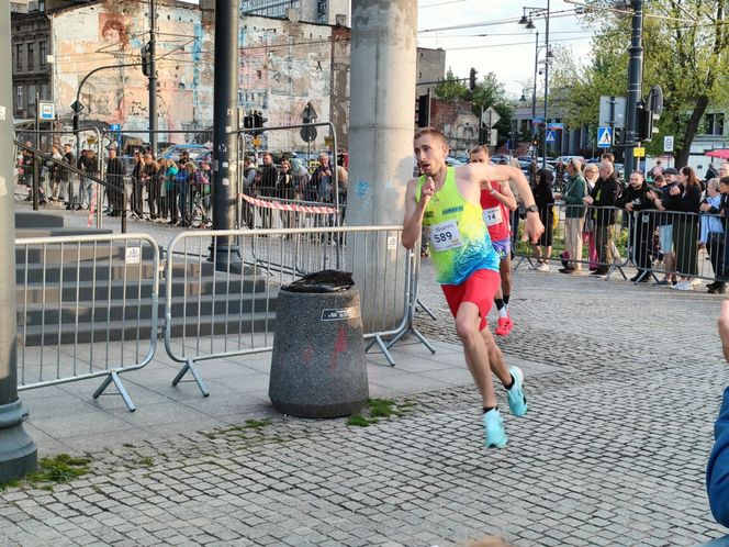 Rossmann Run 2025. Tłumy biegaczy wzięły udział w biegu ulicą Piotrkowską