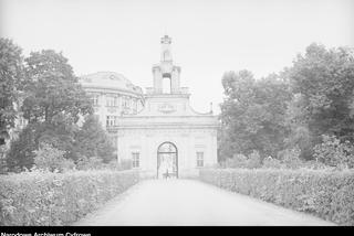 Brama Wielka Pałacu Branickich. 1936 rok