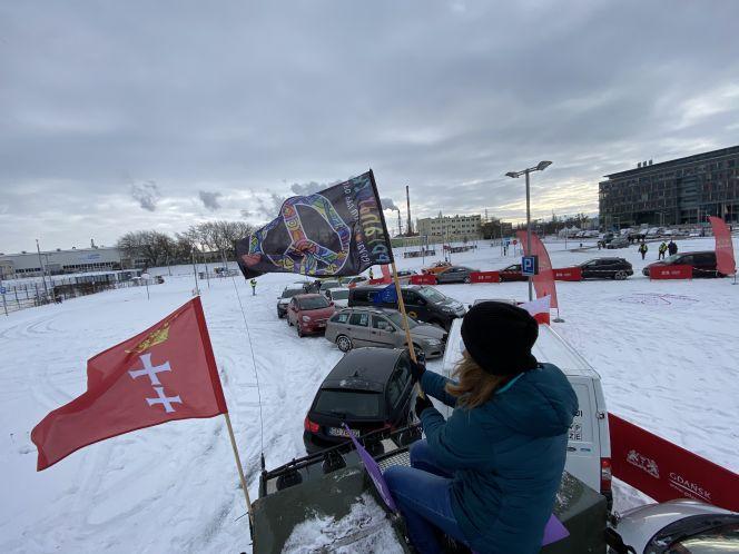 Wielka ściskawa samochodowa w Gdańsku w ramach Finału WOŚP 31.01.2021 r.