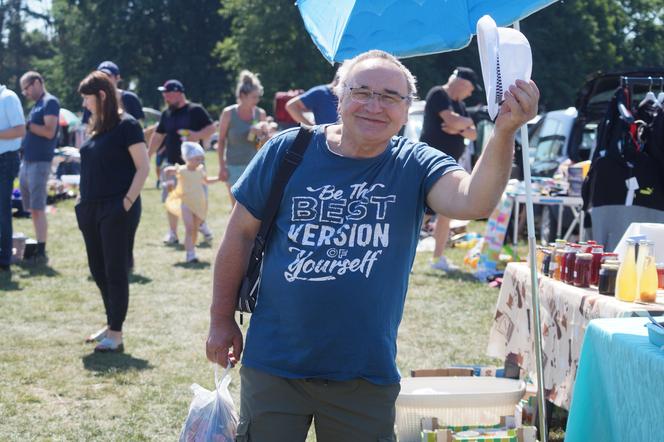 Pchli targ, czyli wyprzedaż garażowa w podbydgoskich Przyłękach [ZDJĘCIA]