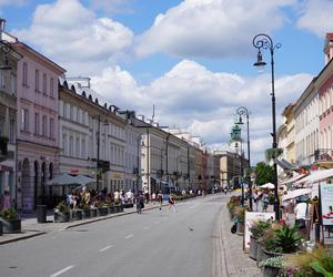 Nowy Świat nieopodal ulicy Wareckiej