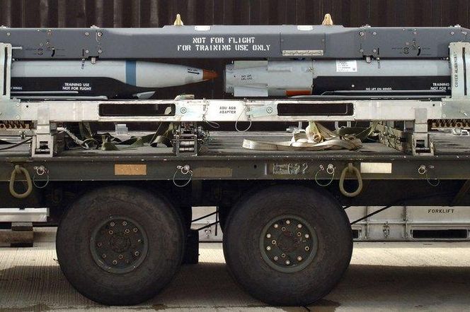 Bomby lotnicze GBU-39/B (SDB-I).