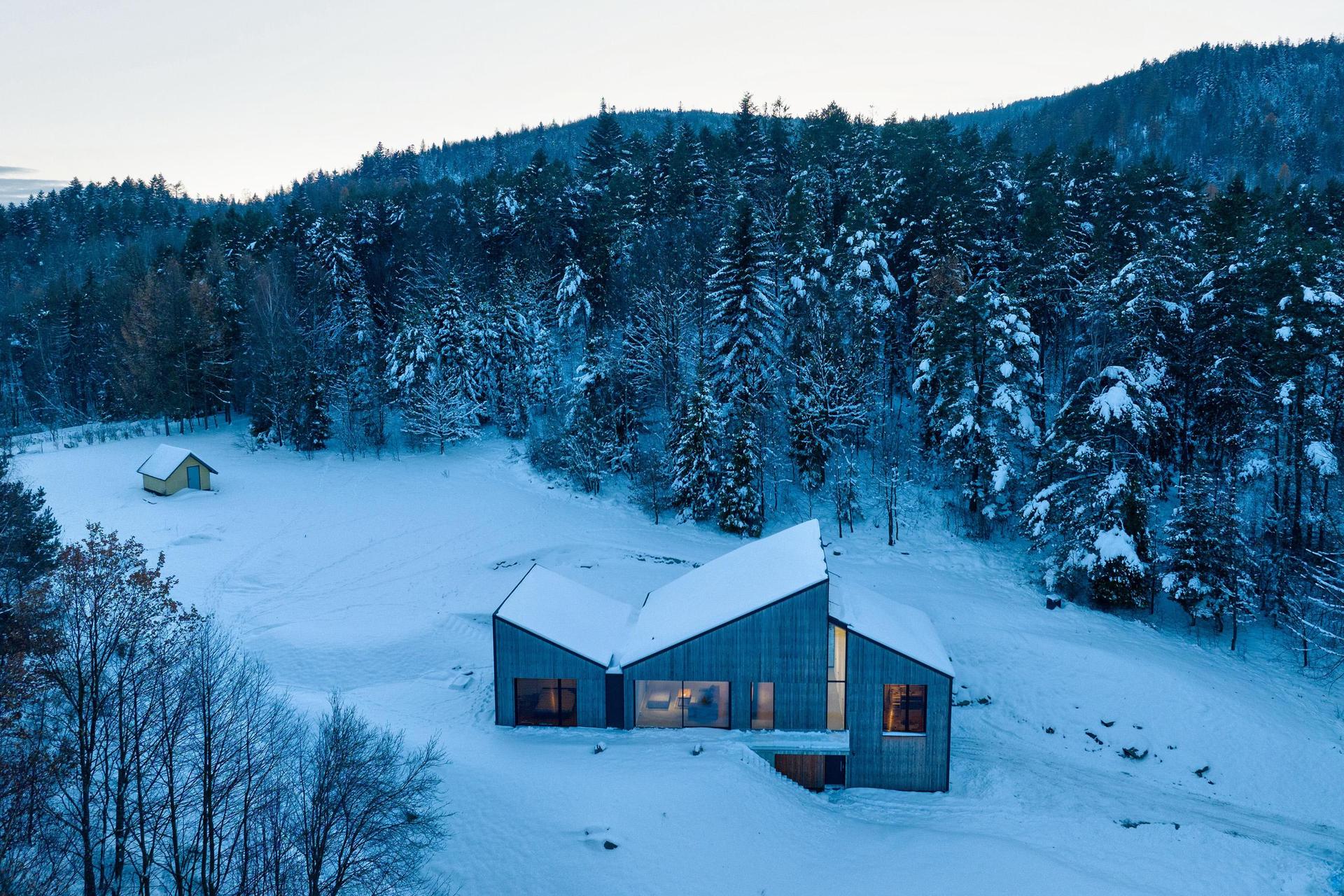 Dom ukryty w Beskidach