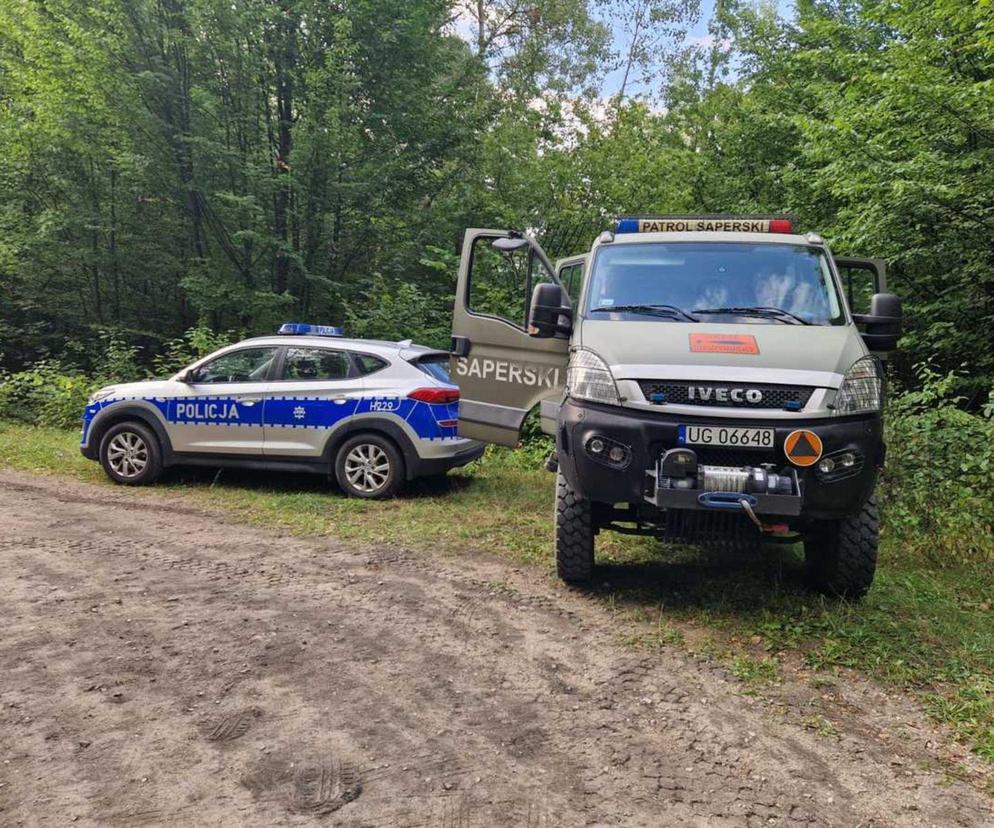 Poszedł na grzyby, w lesie dokonał groźnego odkrycia. Na miejsce ruszyły służby