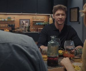 M jak miłość, odcinek 1874: Olek (Maurycy Popiel), Marcin (Mikołaj Roznerski), Kama (Michalina Sosna), Aneta (Ilona Janyst)