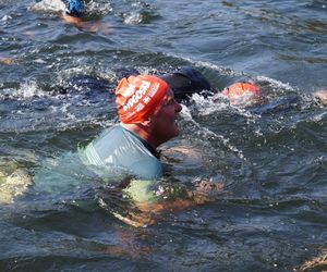 Upał, emocje i wielka woda w centrum Bydgoszczy. Ponad 400 osób wystartowało w Wodzie Bydgoskiej