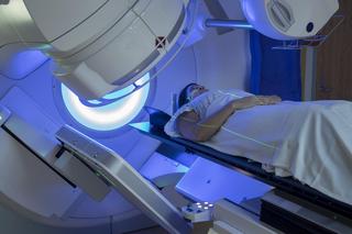 Radioterapia: jak działa? Skutki uboczne radioterapii