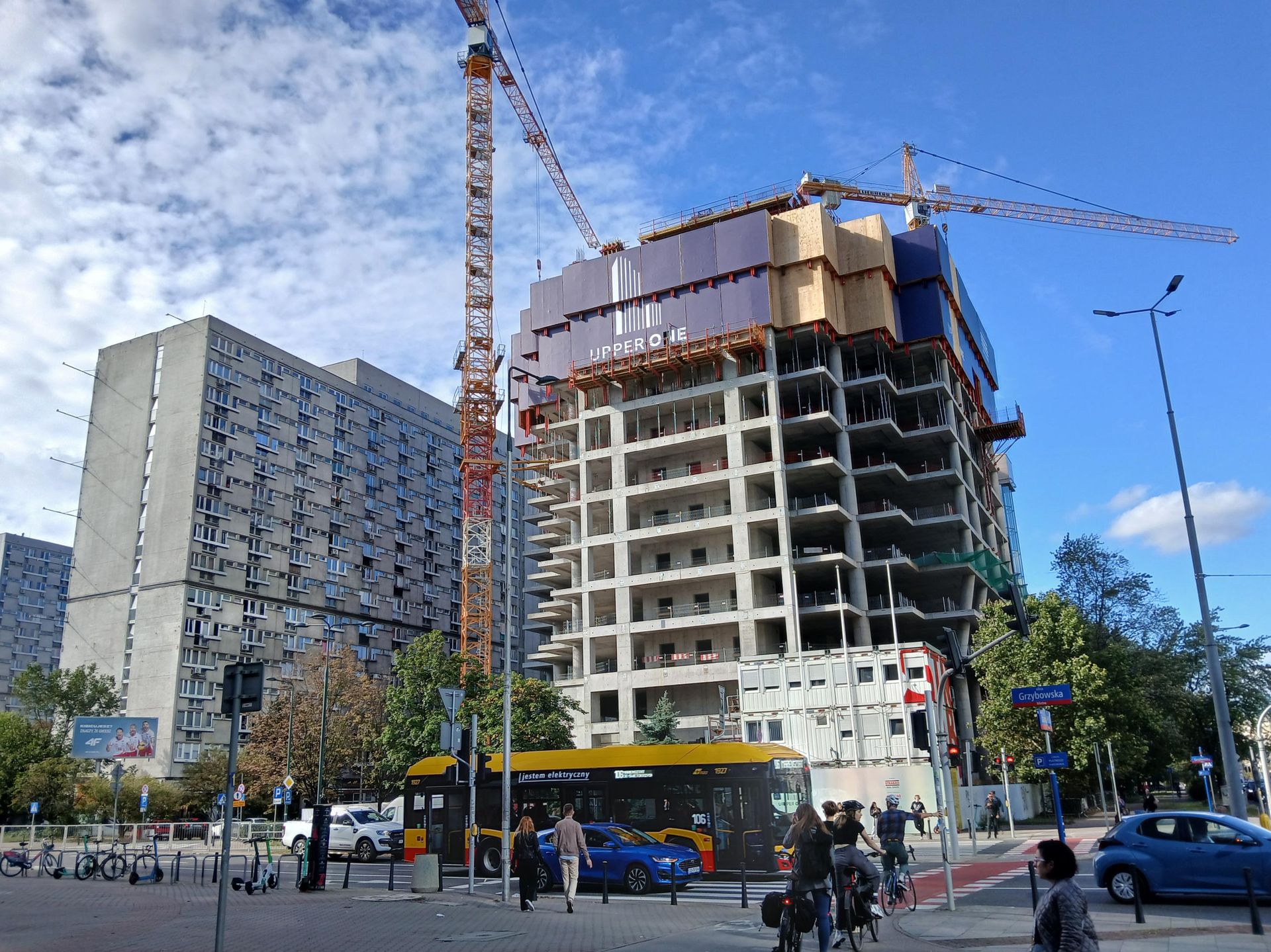 Wieżowiec Upper One w Warszawie w budowie