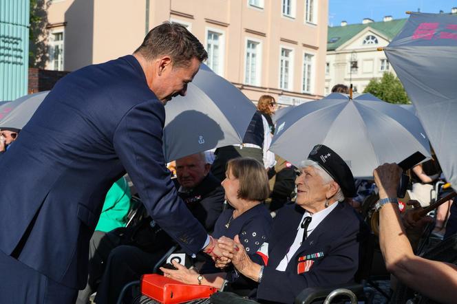 Uroczysta polowa msza święta i Apel Pamięci na pl. Krasińskich