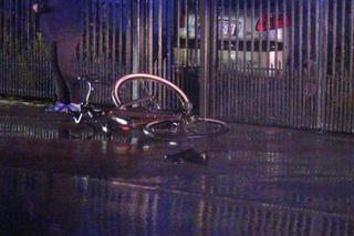 Tragedia pod PIasecznem. Wjechał autem w rowerzystów. Jeden nie żyje, kierowca uciekł