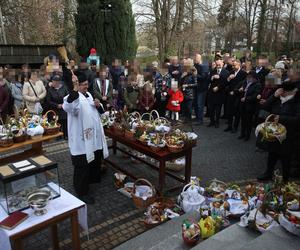 Andrzej Duda z ojcem przynieśli święconki