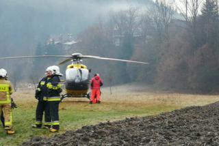 Szczawa: Mężczyzna spadł z 6-metrowego drzewa! Zabrał go śmigłowiec LPR