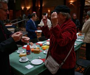 Świąteczne spotkanie kard. Kazimierza Nycza z ubogimi i bezdomnymi