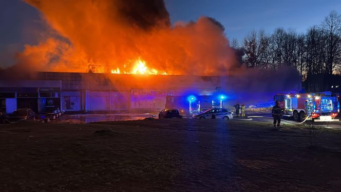 Pożar sklepu z chińską odzieżą w Rudzie Śląskiej