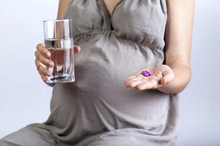 Leki bez recepty zakazane w ciąży: których leków OTC nie stosować bez konsultacji?