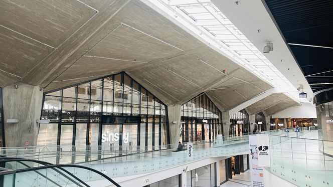 Dworzec w Katowicach - nowe betonowe kielichy
