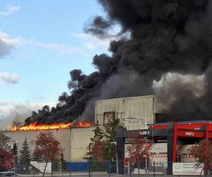 Pożar składowiska odpadów. Płonie też hala. Trwa walka o opanowanie ognia