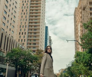 Nietypowe zestawy, które będą hitem tego sezonu. Sprawdź, czy masz je w swojej szafie