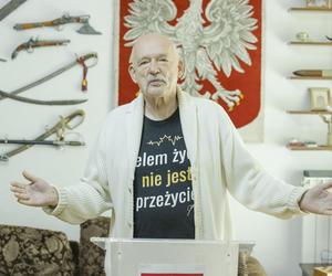 Janusz Korwin-Mikke chciał mówić w Krakowie o zniesieniu wieku zgody. Stanowcza reakcja uczelni