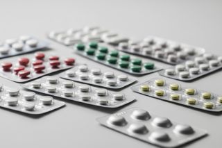 Ministerstwo Zdrowia uszczelnia system. Nowa lista leków może dotyczyć także Ciebie!