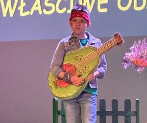 W tym roku na Scenie Teatralnej Miasta Siedlce zaprezentowali się uczestnicy z 19 przedszkoli oraz 27 szkół podstawowych z Siedlec i powiatu siedleckiego.