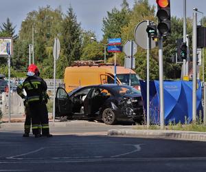 Śmiertelny wypadek z udziałem karetki! Kierowca nie miał szans