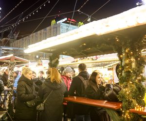 Świąteczna atmosfera na Rynku. Odwiedziliśmy katowicki jarmark bożonarodzeniowy