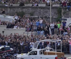 Zaczął się pogrzeb papieża Franciszka. Jedna z największych takich ceremonii w historii