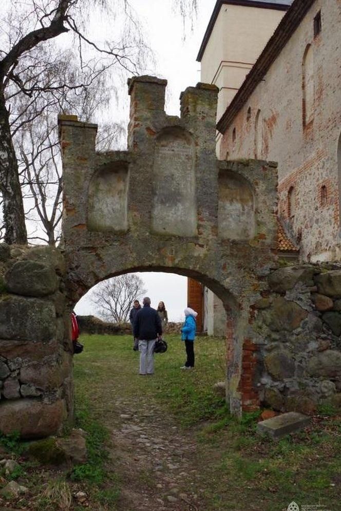 Zabytkowa brama w Bezławkach to unikat w skali kraju. Otrzymała dofinansowanie na remont