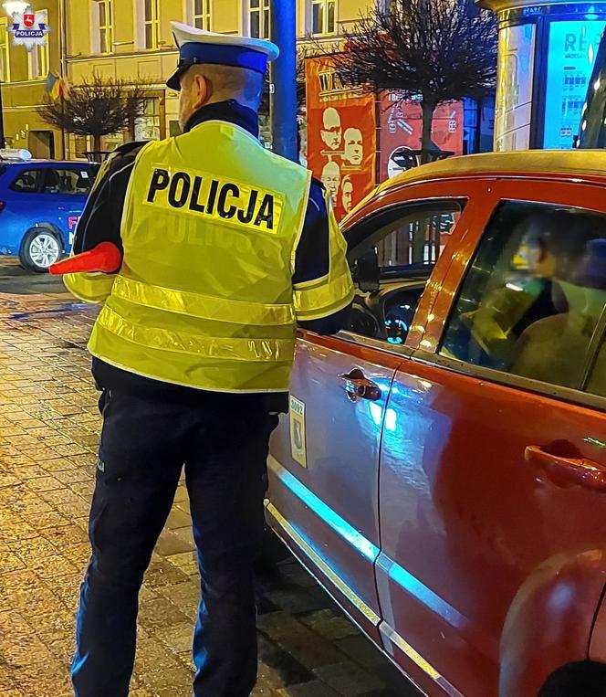 Policjanci skontrolowali taksówki „na aplikację”