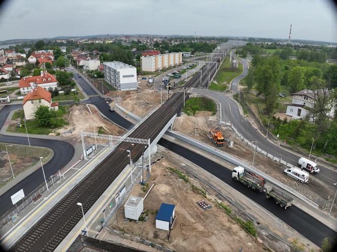 Rail Baltica coraz bliżej. Mieszkańcy Ełku korzystają już z nowego wiaduktu [ZDJĘCIA]