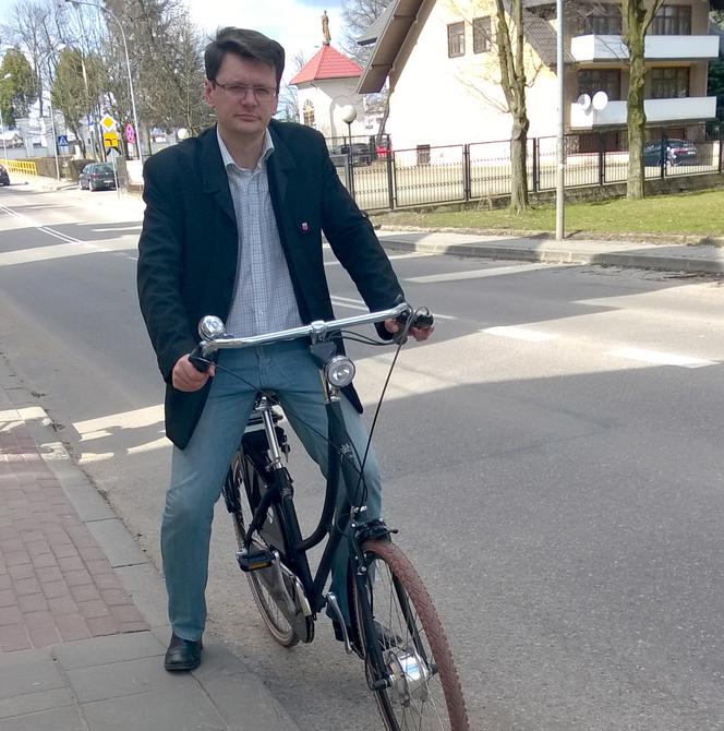  Burmistrz zamienił auto na rower