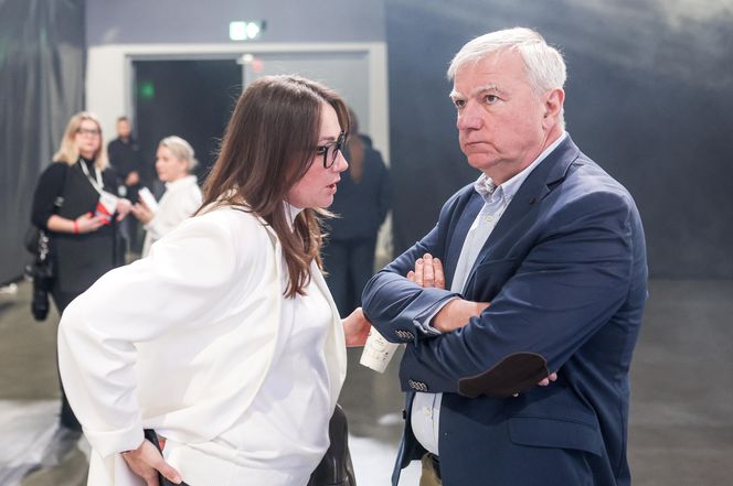 Konwencja KO w Gliwicach. Tusk, Trzaskowski, Protest związkowców i sprzedaż flag Polski i UE