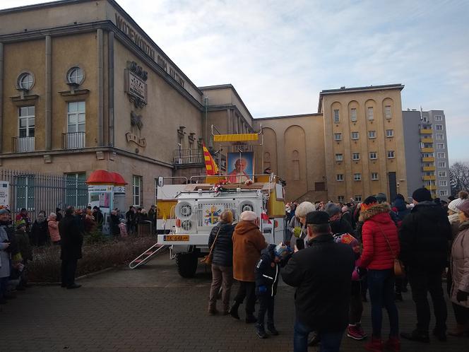 Orszak Trzech Króli w PAPAMOBILE! Tłumy na ulicach Kielc [GALERIA]
