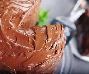 Ekspresowe ciasto czekoladowe. Idealne na deser i do kawy