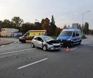 Wypadek w Katowicach. Autobus zderzył się z samochodem osobowym