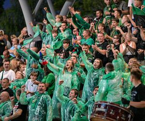To było wielkie święto futbolu w Starachowicach. A oprawa kibiców SZTOS