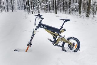 Genialny wynalazek! Na Śląsku powstał rower z silnikiem i... płozą. Można nim jeździć po śniegu [ZDJĘCIA, WIDEO, AUDIO]