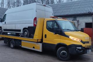 Gigantyczna dziupla pod Warszawą. Na gorącym uczynku złapano 48-letniego pasera