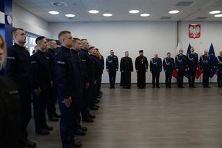 Młodzi policjanci są gotowi do służby. Uroczyste ślubowanie