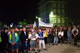 Juwenalia 2022 w Szczecinie rozpoczęte! W środku nocy ulicami miasta przebiegły tłumy studentów