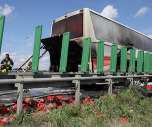 Autobus z dziećmi w środku zaczął się palić! Koszmar pod Warszawą