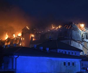 Pożar bloku w Ząbkach. Przerażające zdjęcia z miejsca tragedii