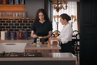 Emanet. Aynur celowo truje Yusufa! 